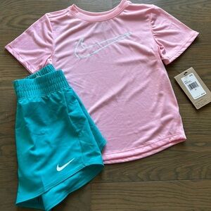 NWT Nike Girls Set size 6X